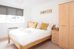 Lovely 2BR Central Oxford Garden Home + Sky TV